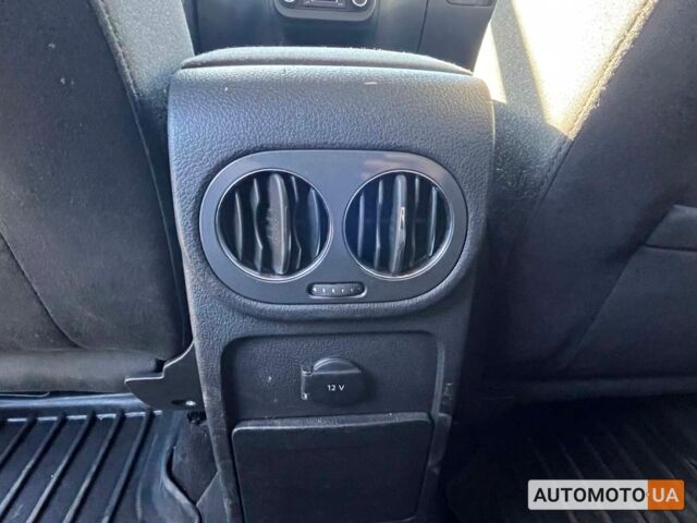 Белый Фольксваген Тигуан, объемом двигателя 2 л и пробегом 203 тыс. км за 15999 $, фото 12 на Automoto.ua