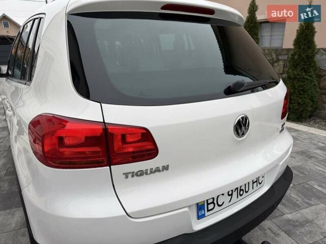 Белый Фольксваген Тигуан, объемом двигателя 2 л и пробегом 142 тыс. км за 12999 $, фото 18 на Automoto.ua