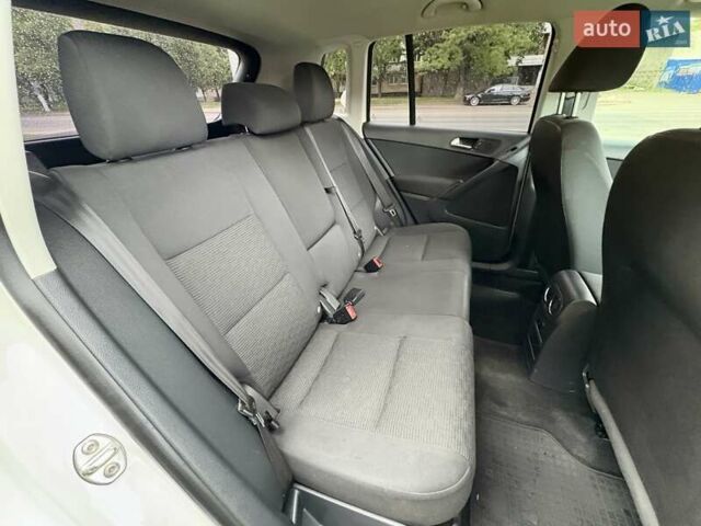 Білий Фольксваген Тігуан, об'ємом двигуна 1.98 л та пробігом 143 тис. км за 10400 $, фото 30 на Automoto.ua