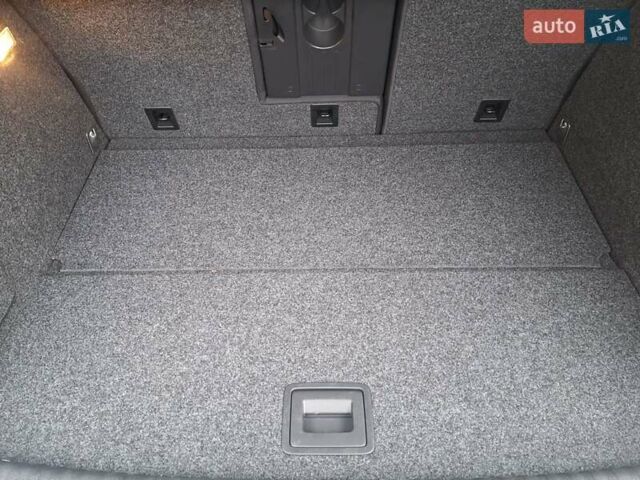 Білий Фольксваген Тігуан, об'ємом двигуна 2 л та пробігом 107 тис. км за 17000 $, фото 15 на Automoto.ua