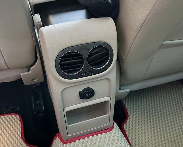 Білий Фольксваген Тігуан, об'ємом двигуна 2 л та пробігом 302 тис. км за 10500 $, фото 11 на Automoto.ua