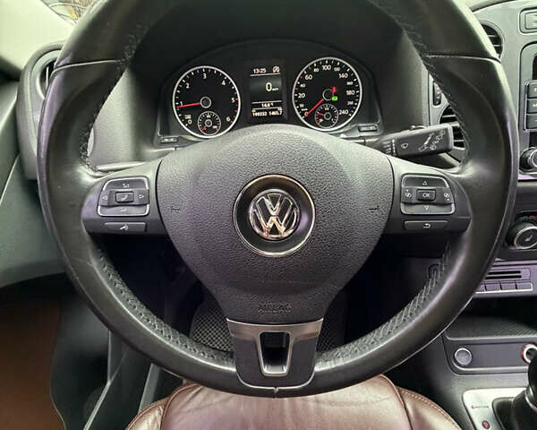 Білий Фольксваген Тігуан, об'ємом двигуна 2 л та пробігом 200 тис. км за 15300 $, фото 9 на Automoto.ua