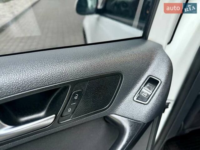 Белый Фольксваген Тигуан, объемом двигателя 1.98 л и пробегом 143 тыс. км за 9999 $, фото 20 на Automoto.ua