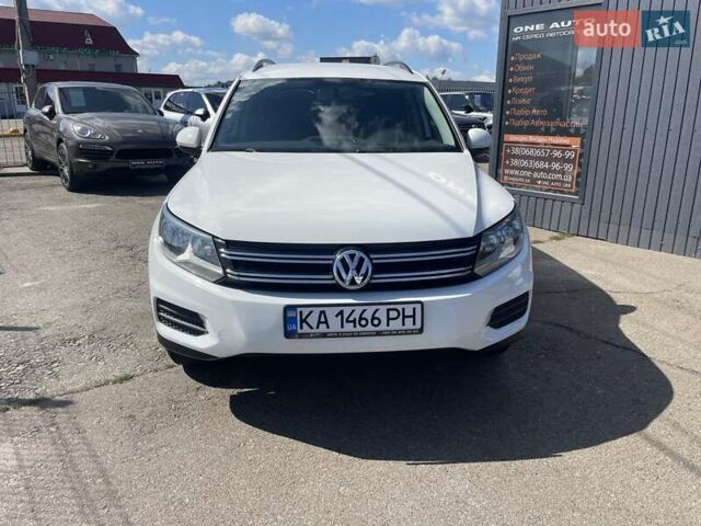 Белый Фольксваген Тигуан, объемом двигателя 1.98 л и пробегом 220 тыс. км за 12850 $, фото 1 на Automoto.ua