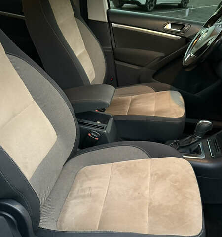 Білий Фольксваген Тігуан, об'ємом двигуна 2 л та пробігом 91 тис. км за 14900 $, фото 24 на Automoto.ua