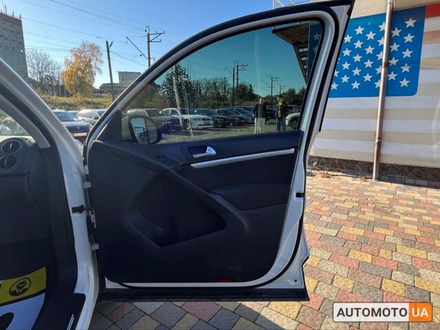 Белый Фольксваген Тигуан, объемом двигателя 2 л и пробегом 203 тыс. км за 15999 $, фото 18 на Automoto.ua