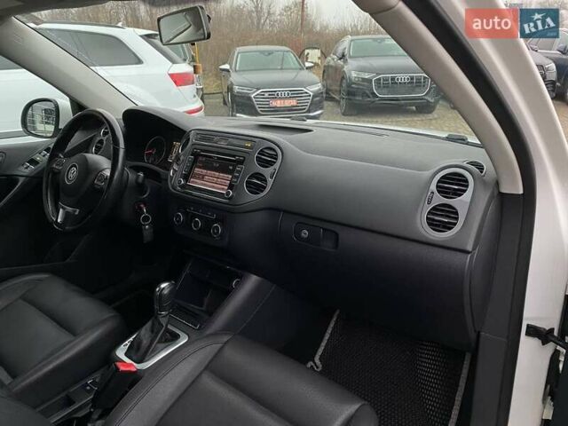 Білий Фольксваген Тігуан, об'ємом двигуна 2 л та пробігом 179 тис. км за 9900 $, фото 8 на Automoto.ua