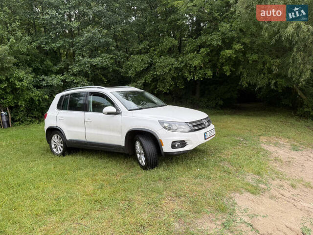 Белый Фольксваген Тигуан, объемом двигателя 1.98 л и пробегом 145 тыс. км за 12800 $, фото 1 на Automoto.ua