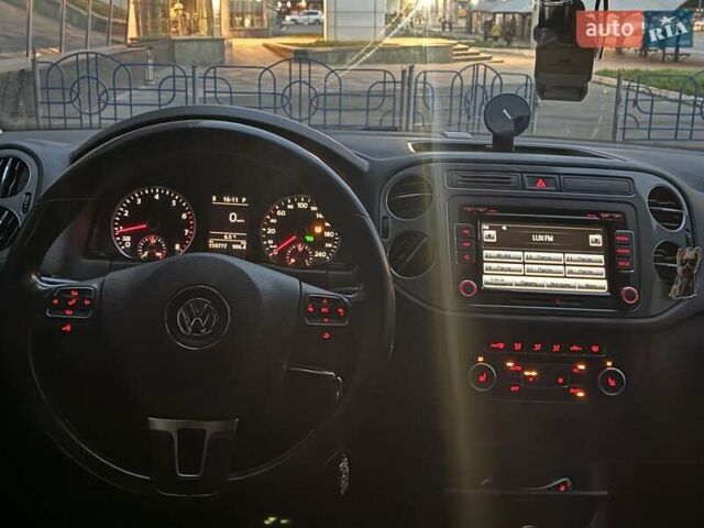 Білий Фольксваген Тігуан, об'ємом двигуна 2 л та пробігом 160 тис. км за 12200 $, фото 17 на Automoto.ua
