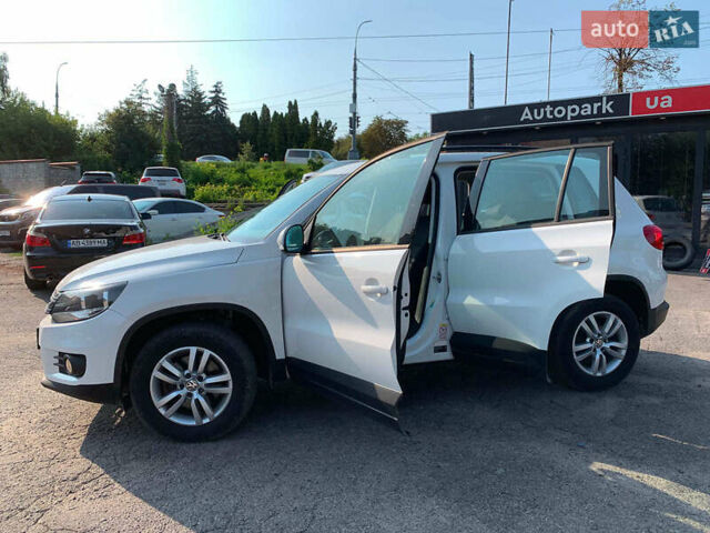 Білий Фольксваген Тігуан, об'ємом двигуна 2 л та пробігом 208 тис. км за 13890 $, фото 14 на Automoto.ua