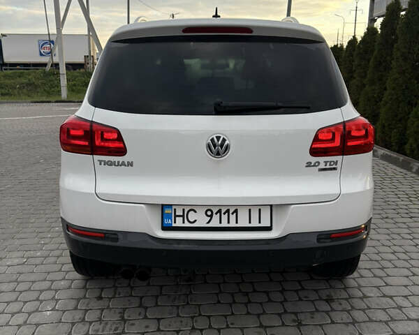 Белый Фольксваген Тигуан, объемом двигателя 1.97 л и пробегом 235 тыс. км за 14500 $, фото 2 на Automoto.ua