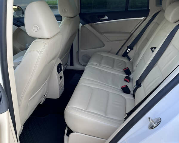 Белый Фольксваген Тигуан, объемом двигателя 1.98 л и пробегом 244 тыс. км за 13500 $, фото 33 на Automoto.ua