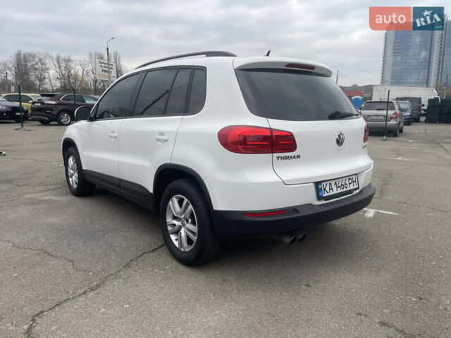 Білий Фольксваген Тігуан, об'ємом двигуна 1.98 л та пробігом 229 тис. км за 10500 $, фото 4 на Automoto.ua