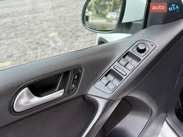 Білий Фольксваген Тігуан, об'ємом двигуна 1.98 л та пробігом 212 тис. км за 9499 $, фото 19 на Automoto.ua