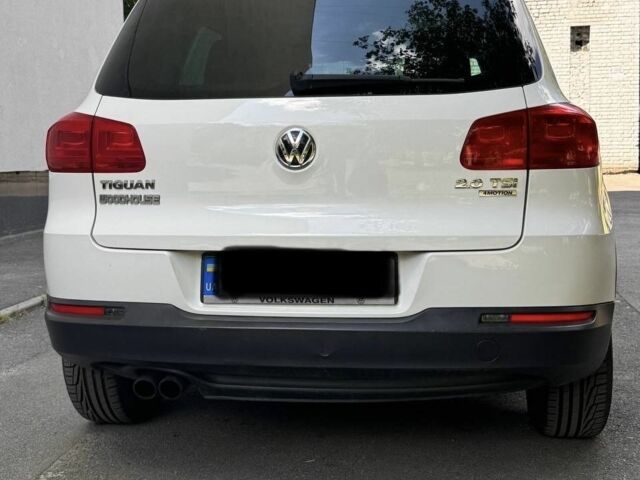 Белый Фольксваген Тигуан, объемом двигателя 2 л и пробегом 250 тыс. км за 10900 $, фото 15 на Automoto.ua