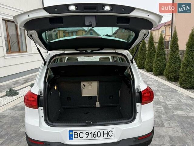 Белый Фольксваген Тигуан, объемом двигателя 2 л и пробегом 142 тыс. км за 12999 $, фото 25 на Automoto.ua