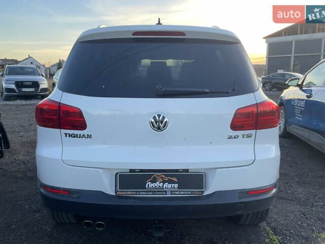Білий Фольксваген Тігуан, об'ємом двигуна 2 л та пробігом 190 тис. км за 9500 $, фото 4 на Automoto.ua