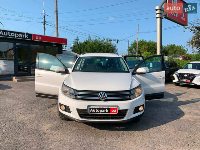 Білий Фольксваген Тігуан, об'ємом двигуна 2 л та пробігом 208 тис. км за 13890 $, фото 15 на Automoto.ua