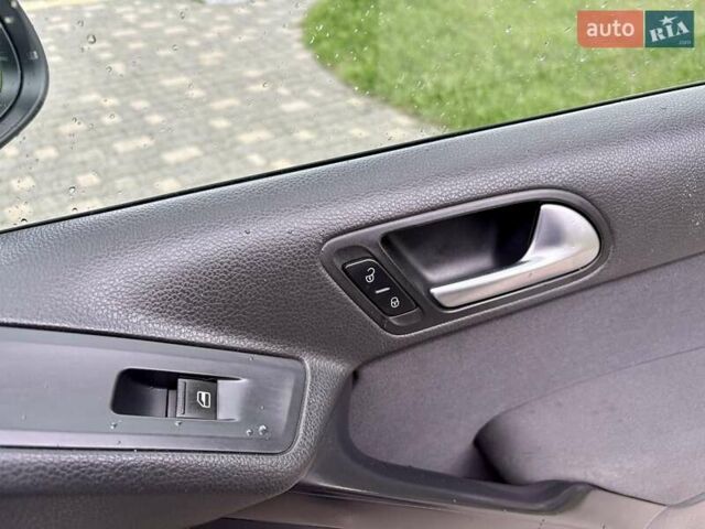 Білий Фольксваген Тігуан, об'ємом двигуна 1.98 л та пробігом 143 тис. км за 10400 $, фото 26 на Automoto.ua