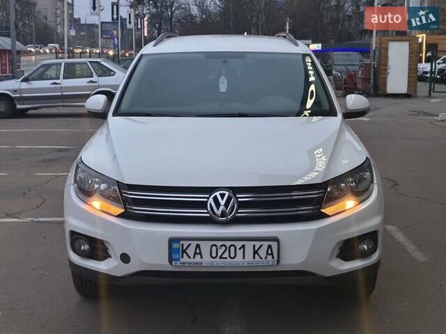 Білий Фольксваген Тігуан, об'ємом двигуна 2 л та пробігом 160 тис. км за 12200 $, фото 2 на Automoto.ua
