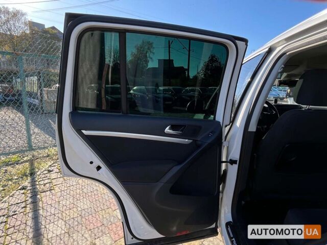 Белый Фольксваген Тигуан, объемом двигателя 2 л и пробегом 203 тыс. км за 15999 $, фото 10 на Automoto.ua