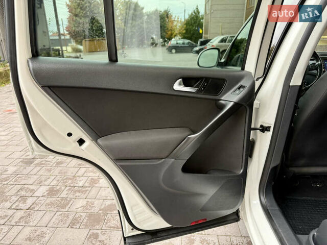 Білий Фольксваген Тігуан, об'ємом двигуна 1.98 л та пробігом 212 тис. км за 9499 $, фото 27 на Automoto.ua