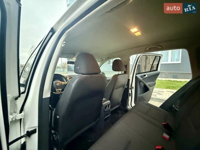 Белый Фольксваген Тигуан, объемом двигателя 1.98 л и пробегом 143 тыс. км за 9999 $, фото 17 на Automoto.ua