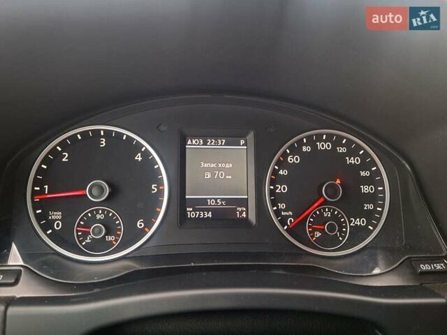 Білий Фольксваген Тігуан, об'ємом двигуна 2 л та пробігом 107 тис. км за 17000 $, фото 9 на Automoto.ua