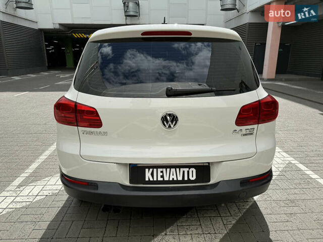 Белый Фольксваген Тигуан, объемом двигателя 2 л и пробегом 183 тыс. км за 11000 $, фото 5 на Automoto.ua