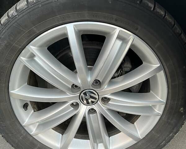 Білий Фольксваген Тігуан, об'ємом двигуна 2 л та пробігом 302 тис. км за 10500 $, фото 6 на Automoto.ua