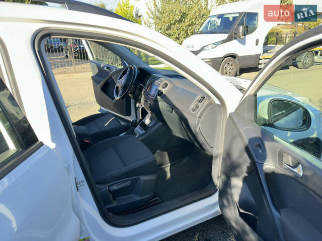 Белый Фольксваген Тигуан, объемом двигателя 1.99 л и пробегом 238 тыс. км за 15600 $, фото 15 на Automoto.ua