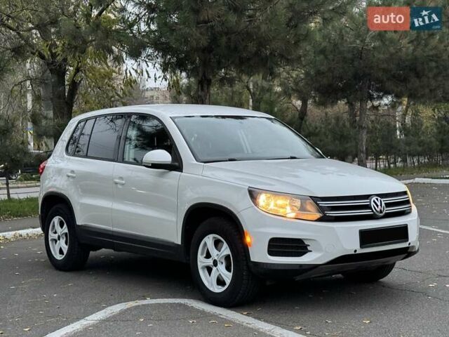 Белый Фольксваген Тигуан, объемом двигателя 1.98 л и пробегом 190 тыс. км за 10900 $, фото 3 на Automoto.ua