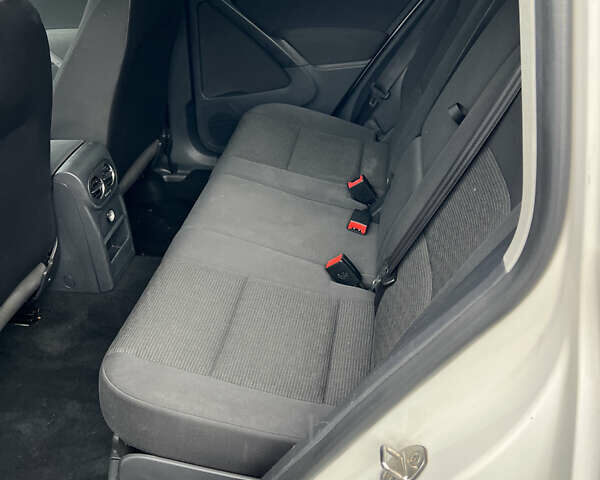 Белый Фольксваген Тигуан, объемом двигателя 1.98 л и пробегом 240 тыс. км за 10900 $, фото 16 на Automoto.ua