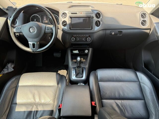 Білий Фольксваген Тігуан, об'ємом двигуна 2 л та пробігом 250 тис. км за 16490 $, фото 14 на Automoto.ua