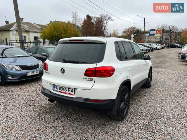 Белый Фольксваген Тигуан, объемом двигателя 2 л и пробегом 199 тыс. км за 12200 $, фото 5 на Automoto.ua