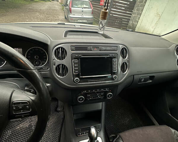 Білий Фольксваген Тігуан, об'ємом двигуна 1.97 л та пробігом 270 тис. км за 17300 $, фото 16 на Automoto.ua