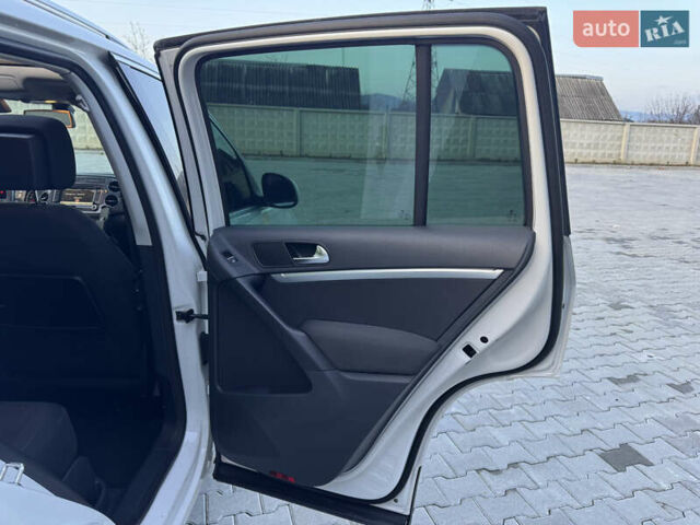 Белый Фольксваген Тигуан, объемом двигателя 1.97 л и пробегом 245 тыс. км за 12999 $, фото 34 на Automoto.ua