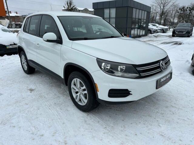 Білий Фольксваген Тігуан, об'ємом двигуна 2 л та пробігом 201 тис. км за 10300 $, фото 2 на Automoto.ua