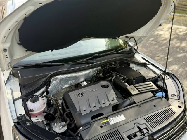 Белый Фольксваген Тигуан, объемом двигателя 2 л и пробегом 35 тыс. км за 21500 $, фото 21 на Automoto.ua