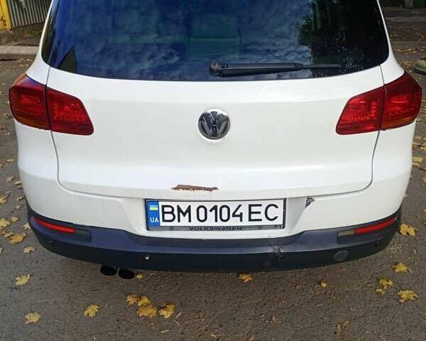 Белый Фольксваген Тигуан, объемом двигателя 1.97 л и пробегом 240 тыс. км за 10000 $, фото 4 на Automoto.ua