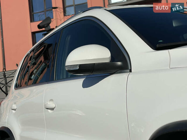 Белый Фольксваген Тигуан, объемом двигателя 1.98 л и пробегом 222 тыс. км за 12799 $, фото 25 на Automoto.ua