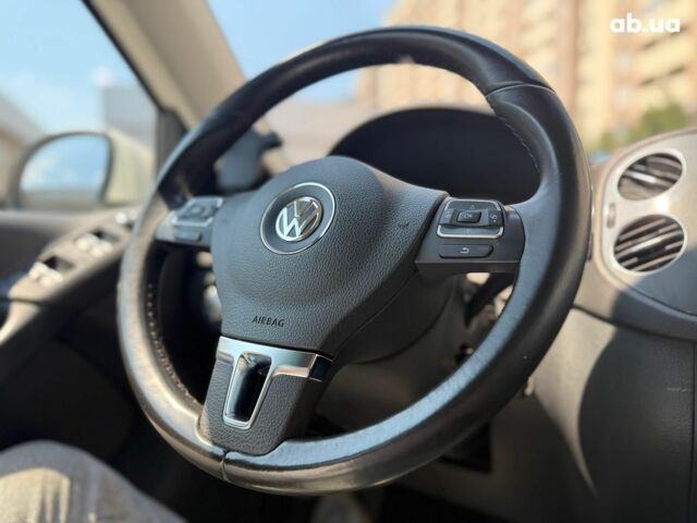 Білий Фольксваген Тігуан, об'ємом двигуна 2 л та пробігом 250 тис. км за 16490 $, фото 32 на Automoto.ua