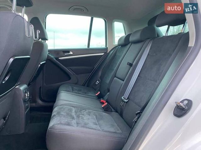 Белый Фольксваген Тигуан, объемом двигателя 2 л и пробегом 216 тыс. км за 14490 $, фото 18 на Automoto.ua