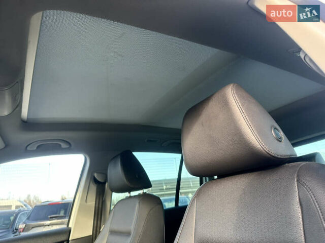 Белый Фольксваген Тигуан, объемом двигателя 2 л и пробегом 248 тыс. км за 9999 $, фото 12 на Automoto.ua