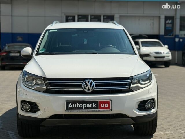 Білий Фольксваген Тігуан, об'ємом двигуна 2 л та пробігом 250 тис. км за 16490 $, фото 1 на Automoto.ua