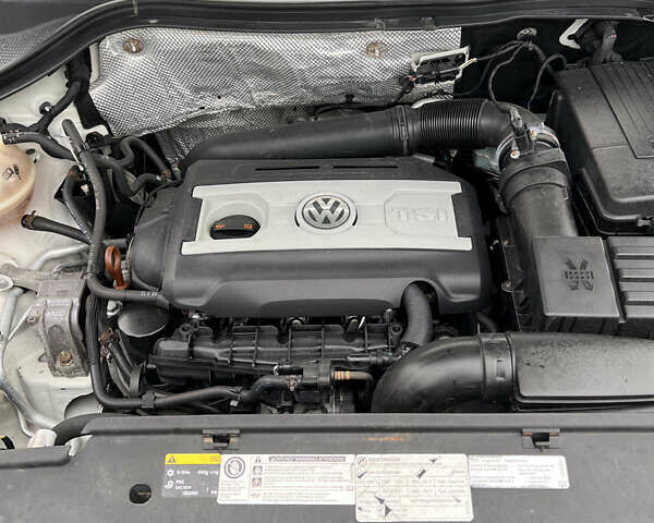 Белый Фольксваген Тигуан, объемом двигателя 1.98 л и пробегом 240 тыс. км за 10900 $, фото 5 на Automoto.ua