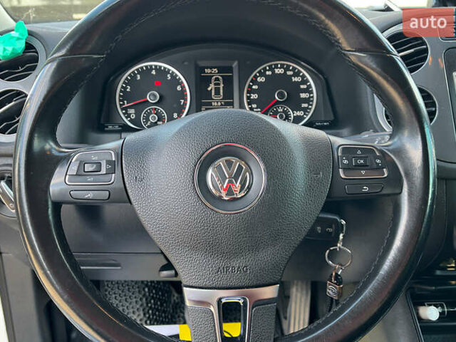 Білий Фольксваген Тігуан, об'ємом двигуна 1.39 л та пробігом 270 тис. км за 13999 $, фото 10 на Automoto.ua