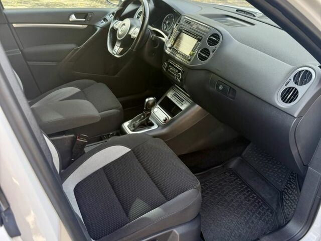 Белый Фольксваген Тигуан, объемом двигателя 2 л и пробегом 35 тыс. км за 21500 $, фото 10 на Automoto.ua