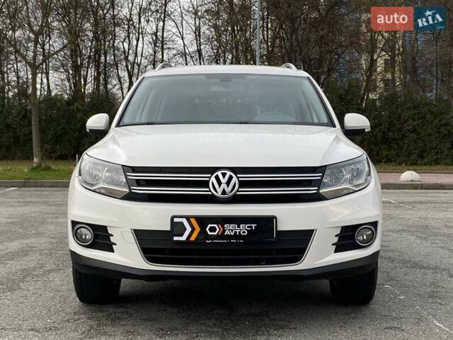 Белый Фольксваген Тигуан, объемом двигателя 2 л и пробегом 216 тыс. км за 14490 $, фото 5 на Automoto.ua