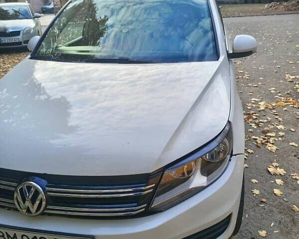 Белый Фольксваген Тигуан, объемом двигателя 1.97 л и пробегом 240 тыс. км за 10000 $, фото 6 на Automoto.ua